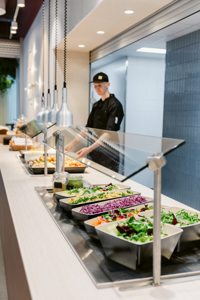 ravintolasuunnittelu vuokrattavaan liiketilaan
